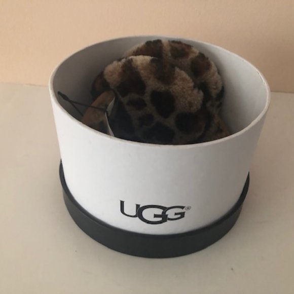 UGG Shearling Suede Earmuffs. Leopard print. NWT - Picture 3 of 5